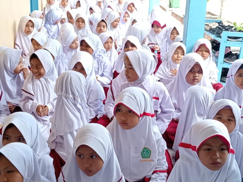 PEMBACAAN SHOLAWAT BERZANJI