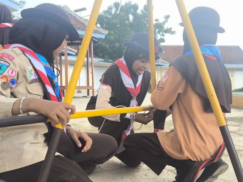 PENGGALANG RAKIT